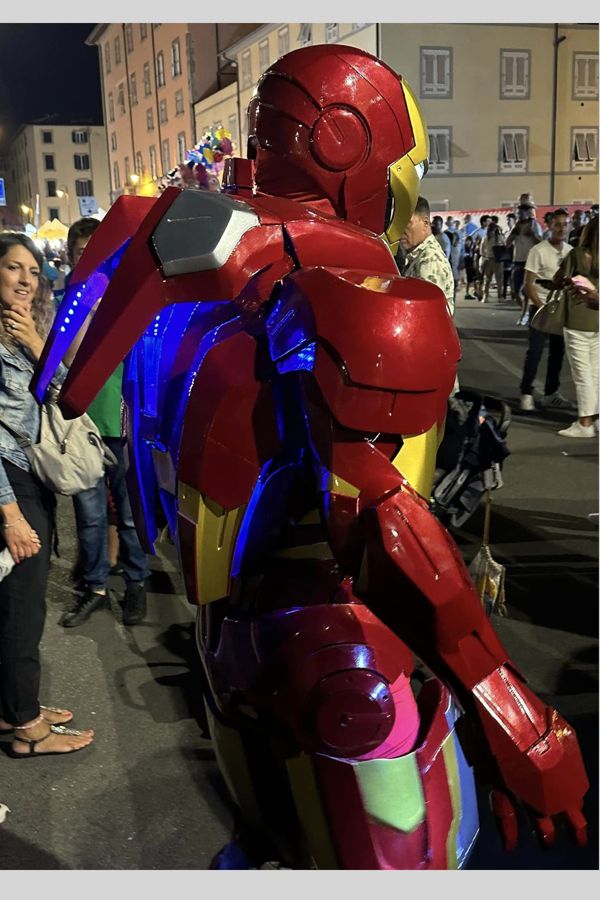 iron man mark 7 indossato